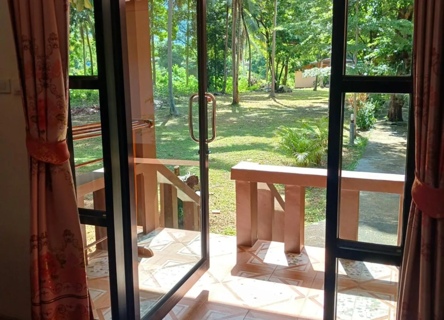 Baan Long Beach Ko Lanta Gerendaház